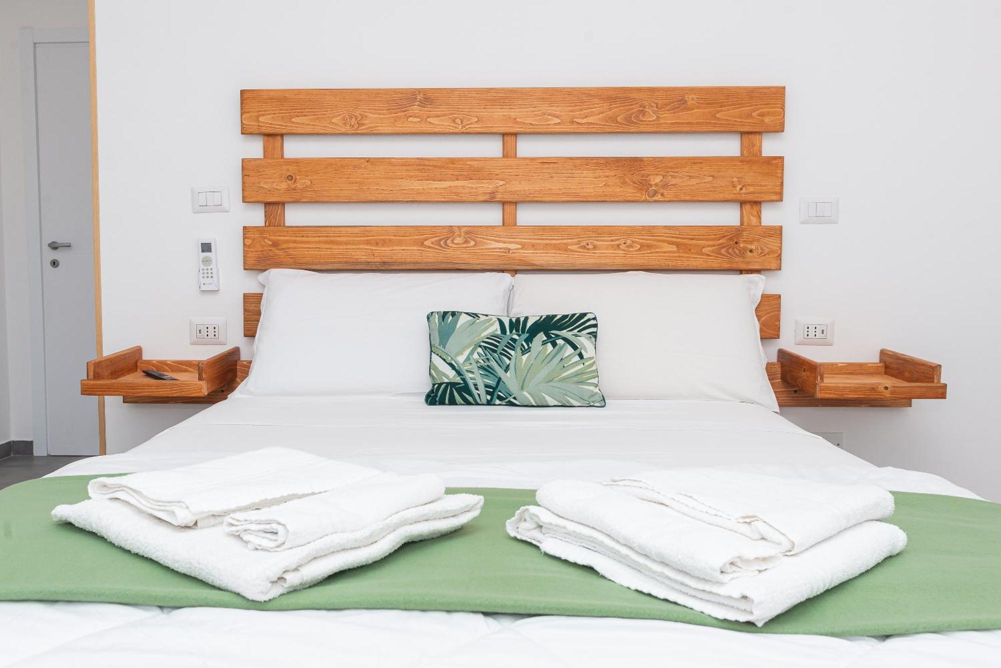 Guest House - Affittacamere Green Apartment - By Faendho Porto Torres Exteriör bild
